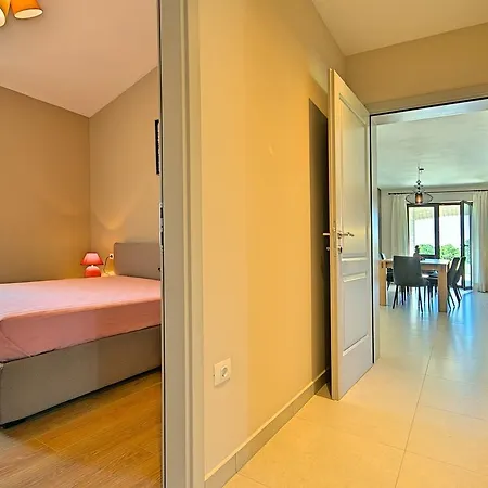Lovely Villa In Porec With Heated Swimming Pool