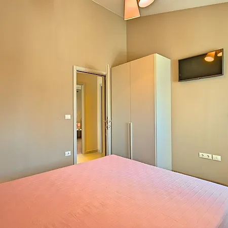 Lovely Villa In Porec With Heated Swimming Pool Villa